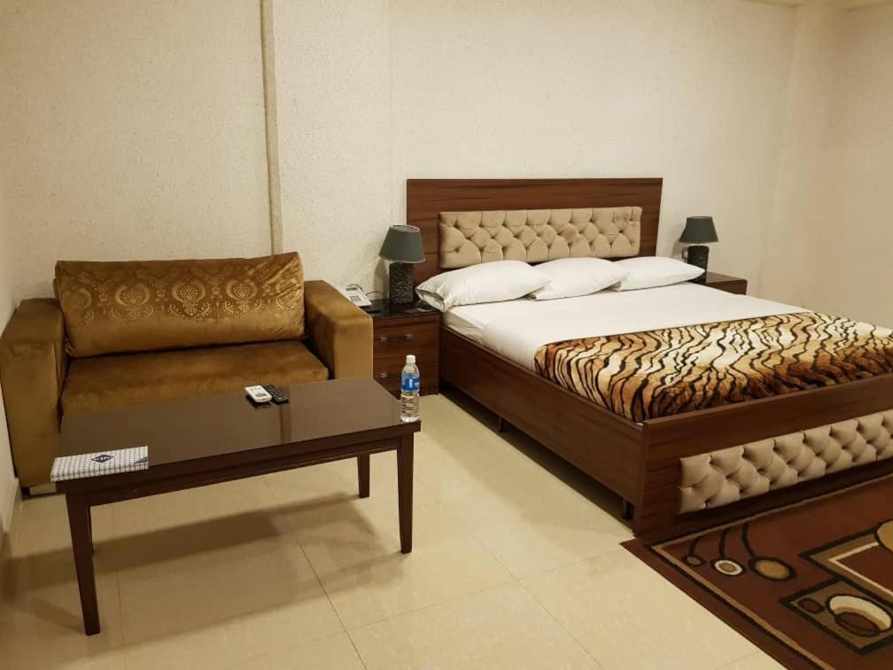 Tahir Guest Palace Kano Buitenkant foto