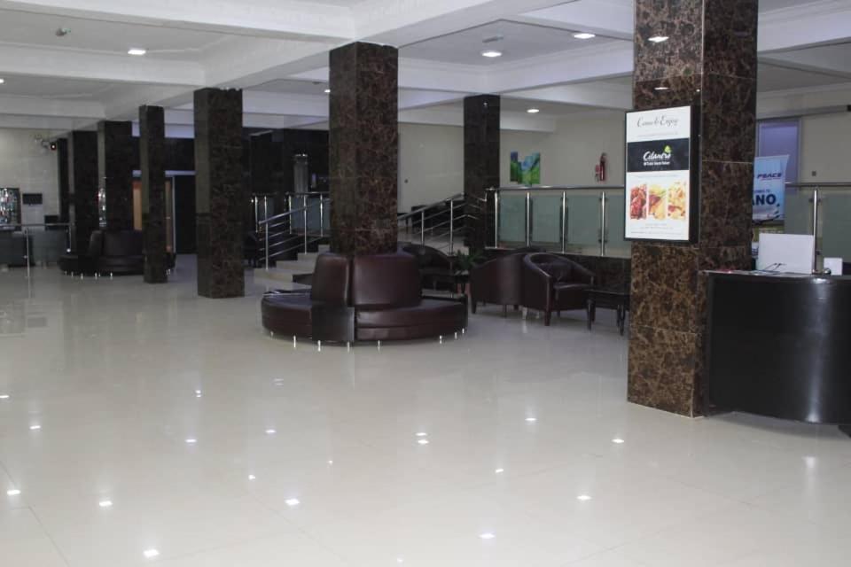 Tahir Guest Palace Kano Buitenkant foto