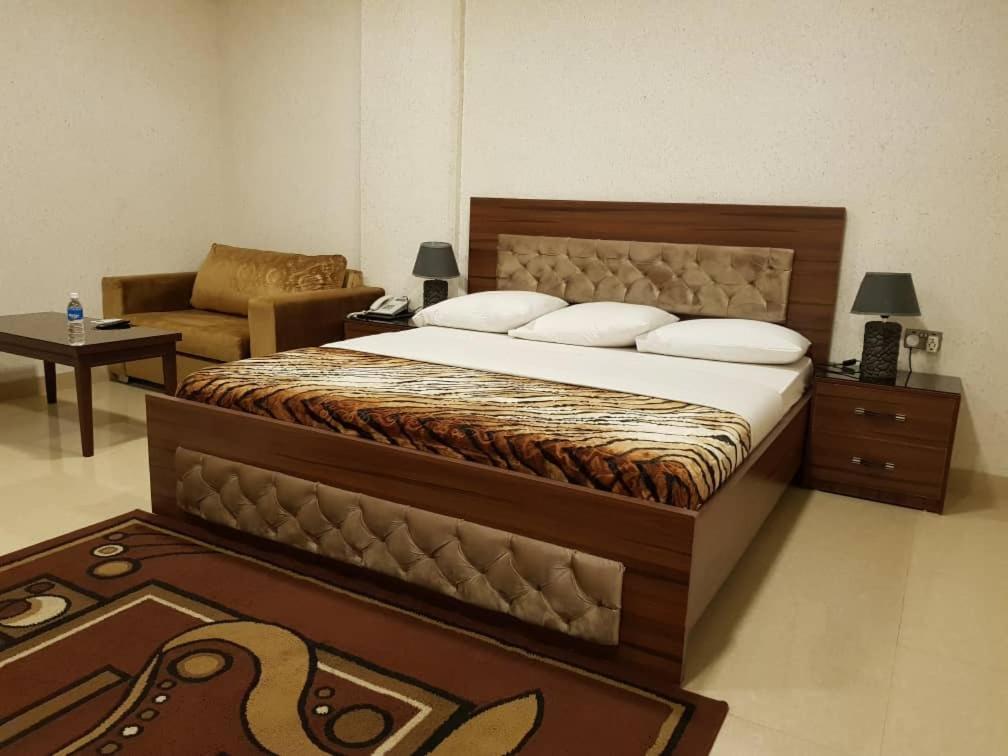 Tahir Guest Palace Kano Buitenkant foto