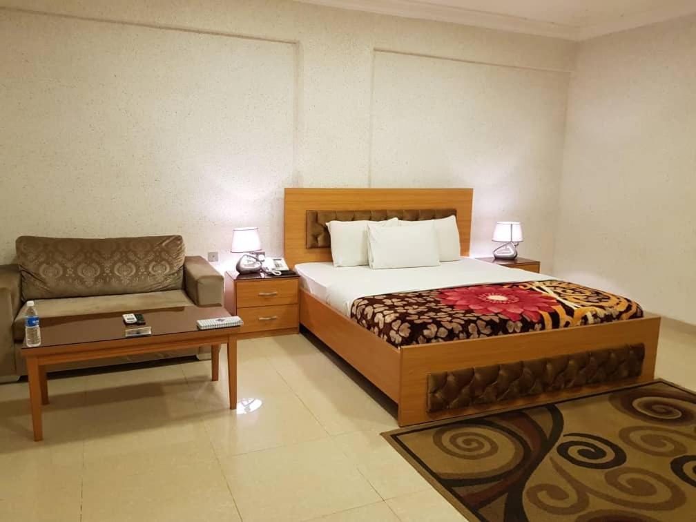 Tahir Guest Palace Kano Buitenkant foto